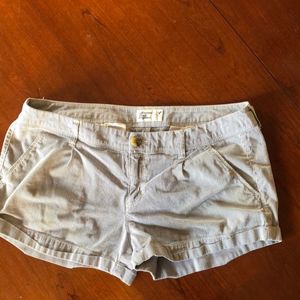 American Eagle outfitters navy and white low rise shorts/cuffed/sz